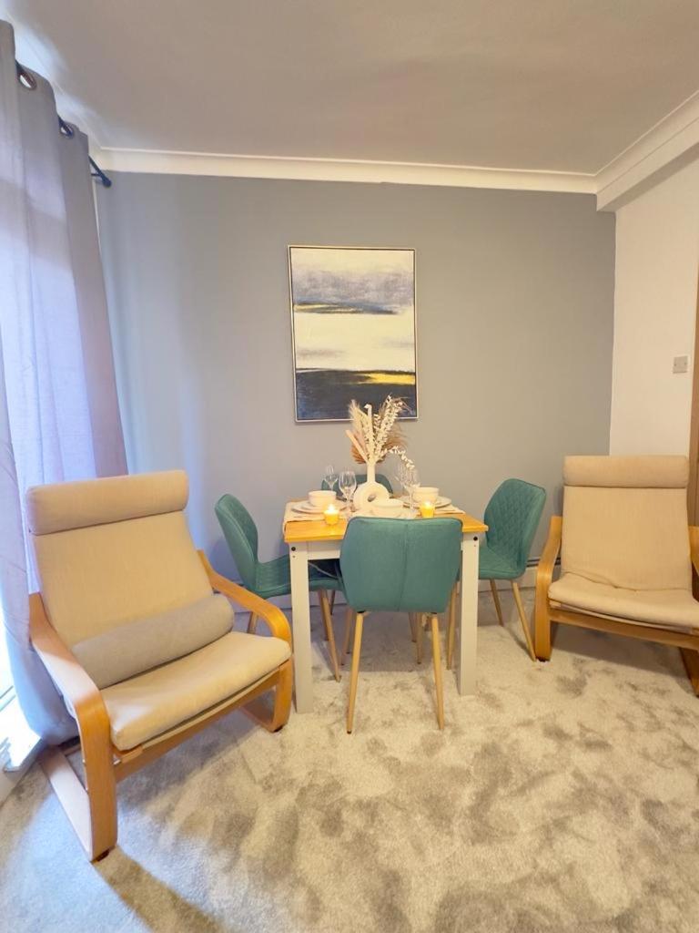 Beautiful Family Apartment Londra Esterno foto