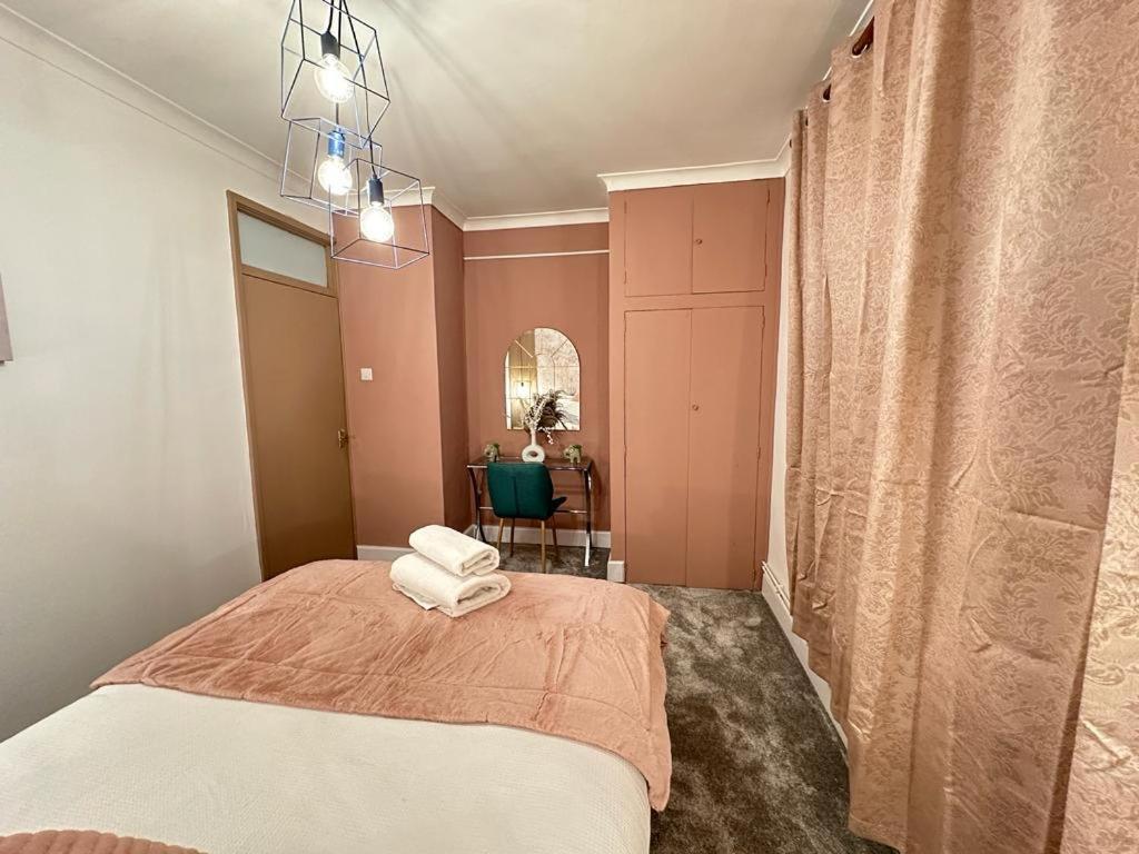 Beautiful Family Apartment Londra Esterno foto
