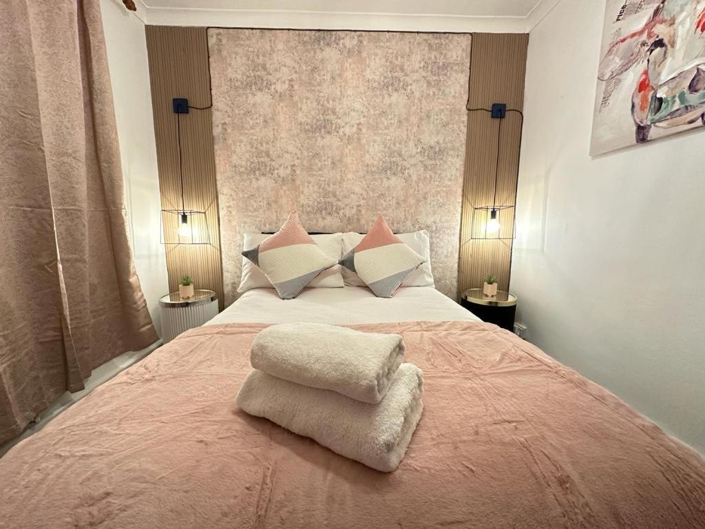 Beautiful Family Apartment Londra Esterno foto